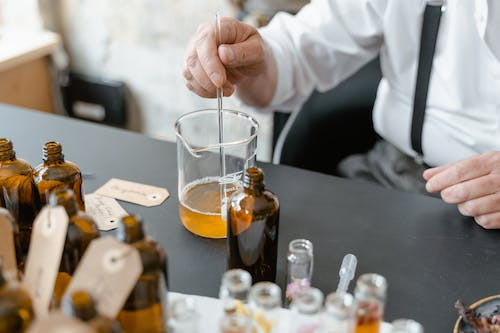 盐析作用在分析中的应用及其对不同组分的影响
