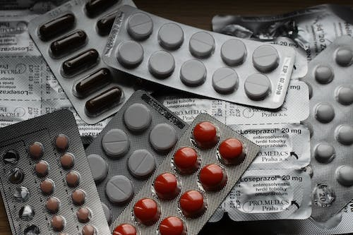 标准中未涵盖的关键特性：药品质量研究的深度探索