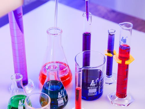 如何制备系统适用性溶液？